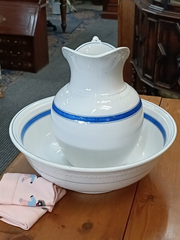 Country French Jug and Basin...simply blue on white - Image 8