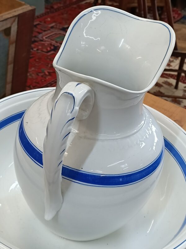 Country French Jug and Basin...simply blue on white - Image 10