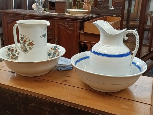 Country French Jug and Basin...simply blue on white - Image 12