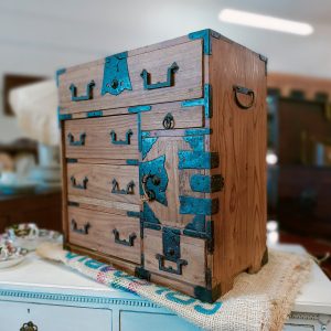 Tansu in Pine