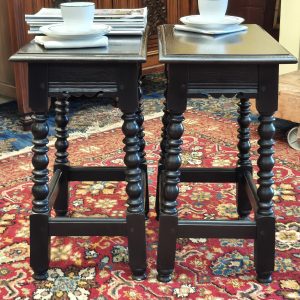 Two Joints Stools ala modern