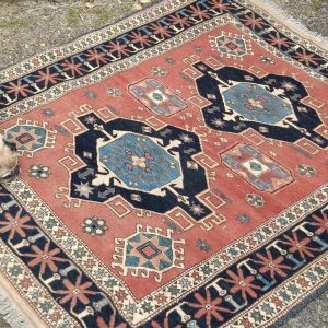 Heriz Carpet, nifty size